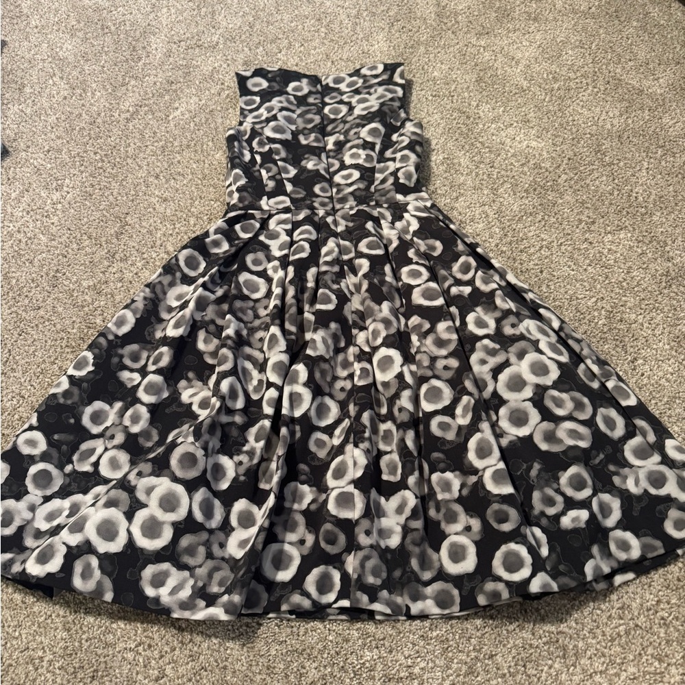 Jason Wu Monochrome Floral Fit & Flare Dress | Size 2 - Picture 5 of 10